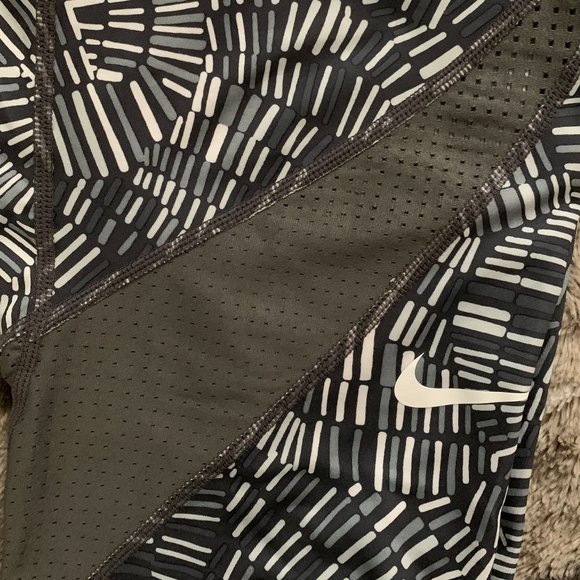 Nike Pro Hypercool Leggings - Picture 5 of 8